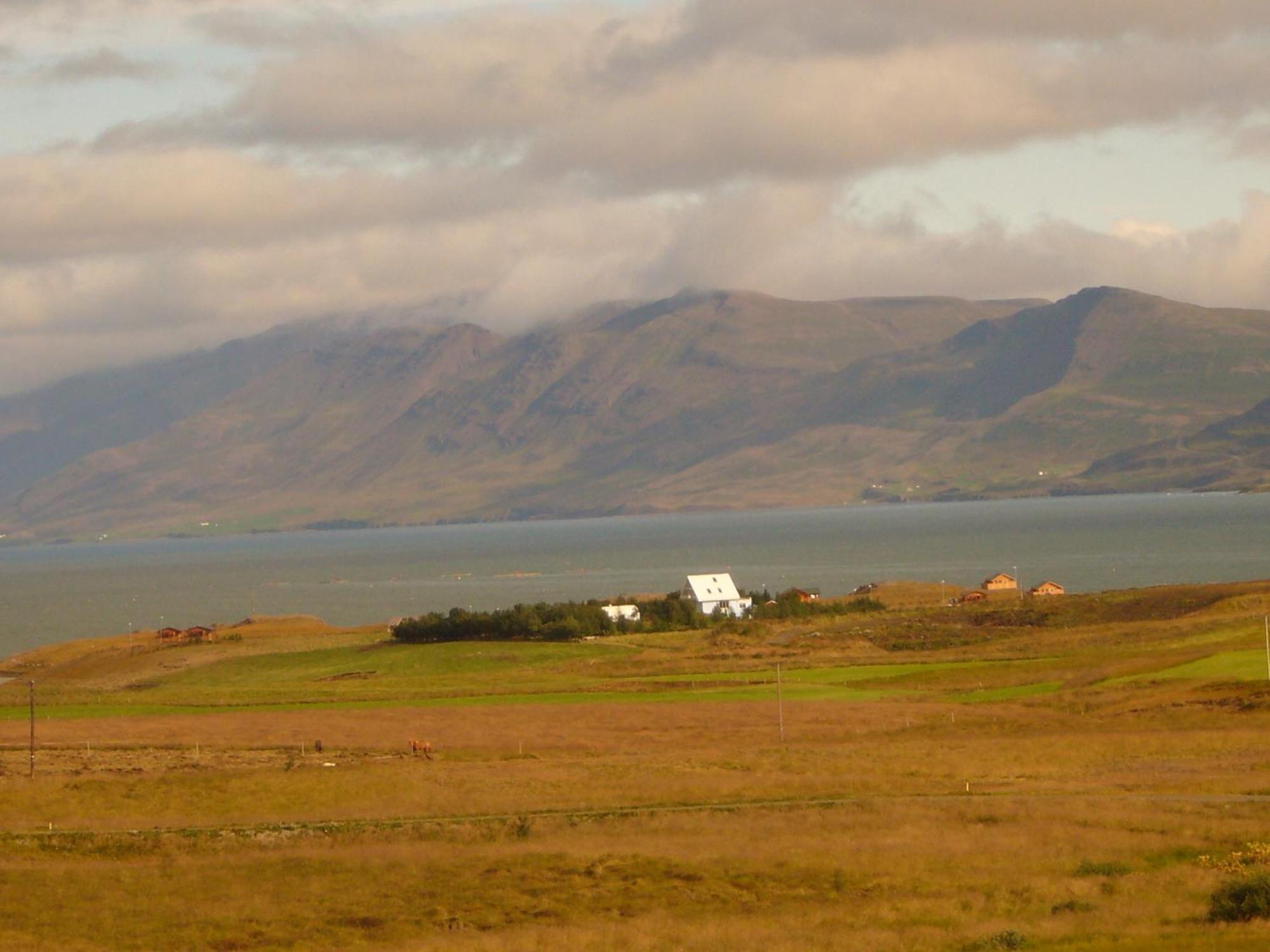 Guesthouse Petursborg Akureyri Exterior photo